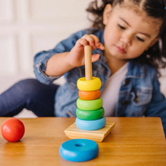 Tour d'anneaux à empiler Montessori